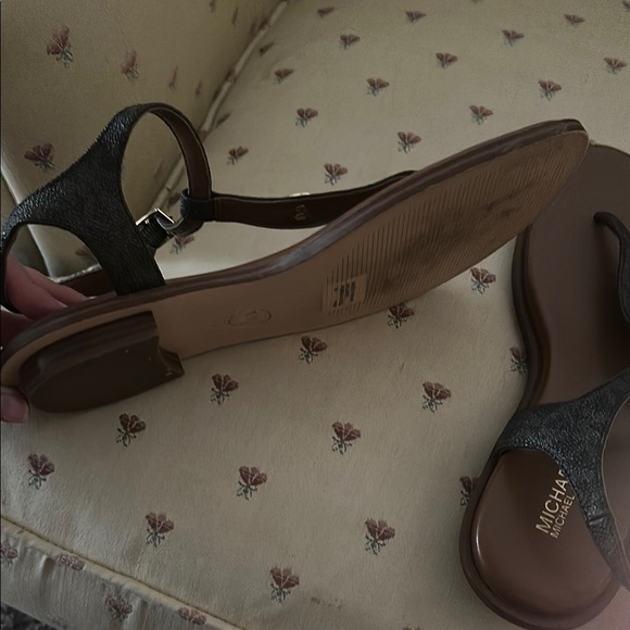 Michael Kors Black Leather T-Strap Sandals - Picture 2 of 3